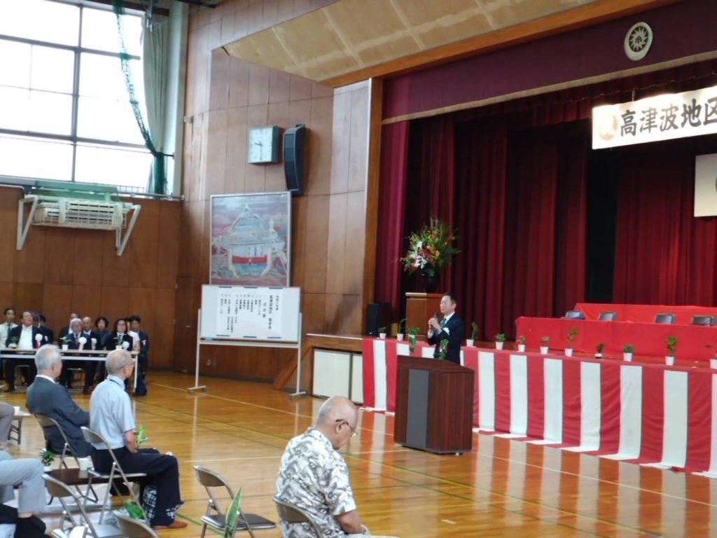 今日は敬老会回り！