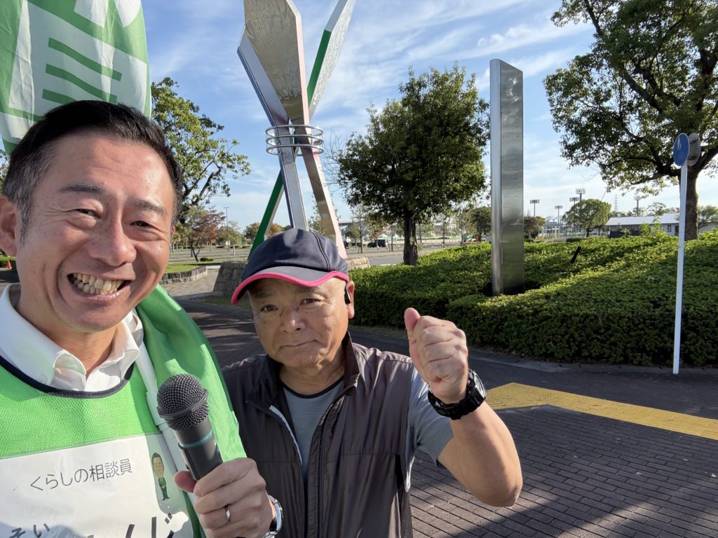 総合運動公園前で街頭活動！